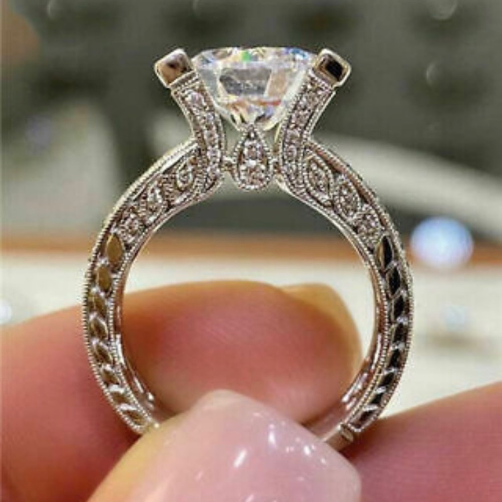 Elegant 5ct Faux Diamond -Cubic Zirconia 925 Silver Engagement Ring - Picture 5 of 9